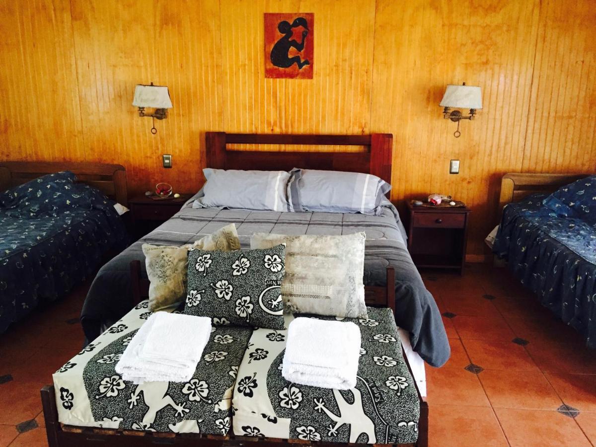 Hare Pakoba Guest House Hanga Roa Exterior photo